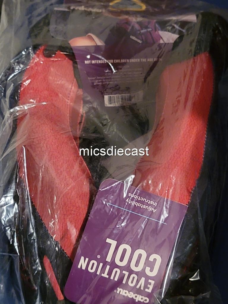 NIP Evolution Cool Cabeau Air Vent Cool Adjustable Neck Pillow Case Buckel