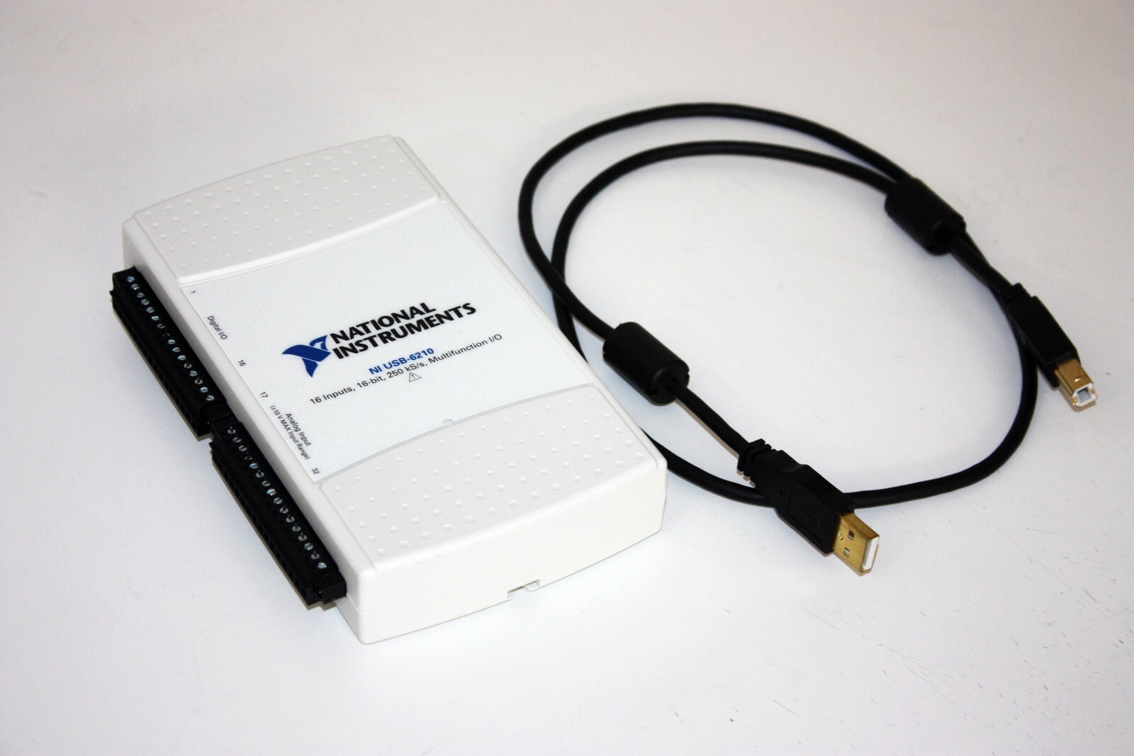 National Instruments NI USB-6210 Multifunction I/O Device, DAQ, Data Acquisition