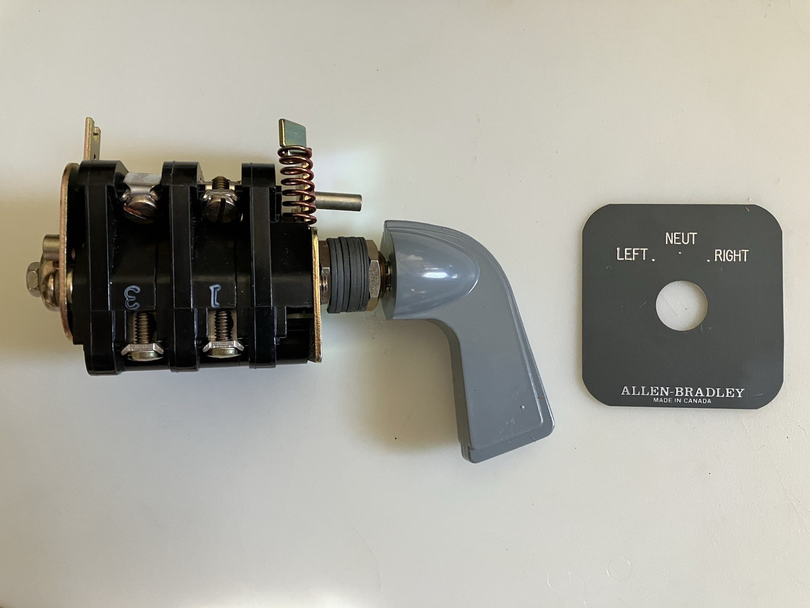 806-DS-2594 Allen Bradley Reversing Drum Switch (New in open box)