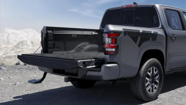 Genuine Nissan 2022-2026 Frontier Rear Bumper Step T99T7-9BU10 NEW OEM