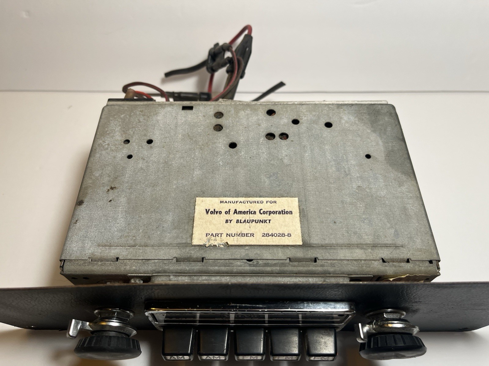 Vintage Blaupunkt Volvo AM/FM Stereo Radio Model 284028-8 - Untested