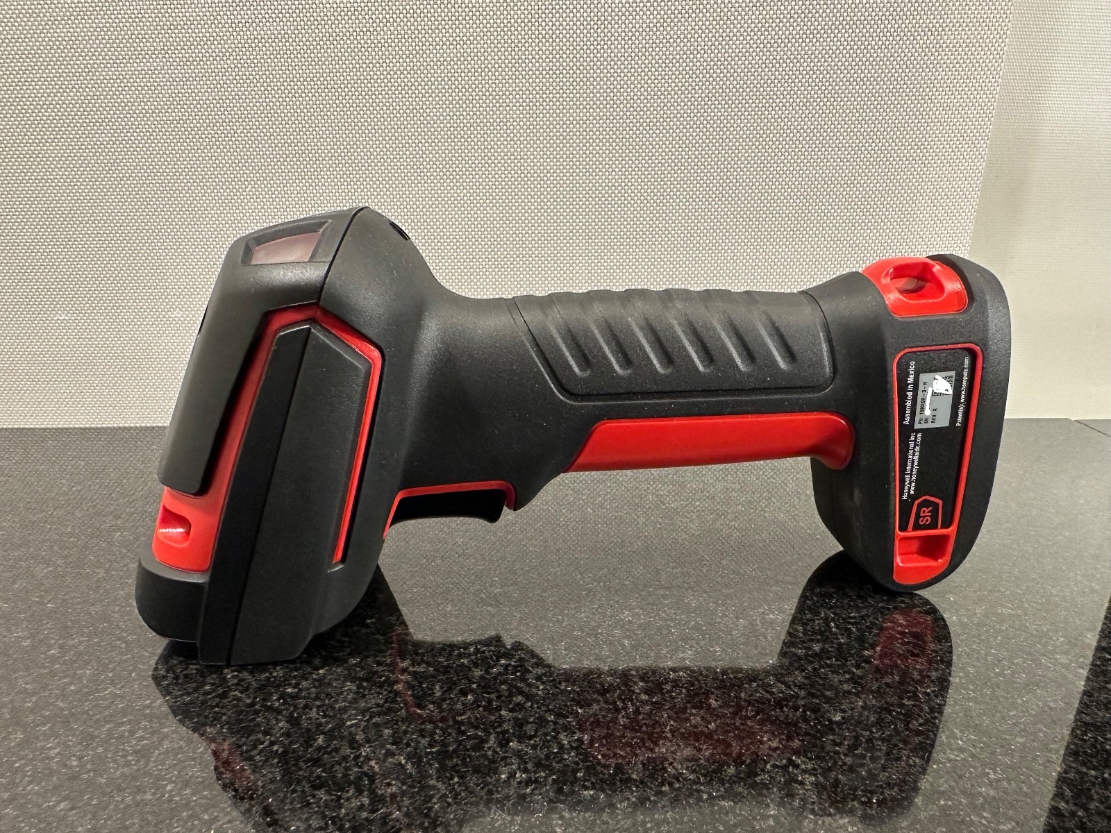 Honeywell Granit 1990iSR Scanner [Standard Range] PN: 1990ISR-3USB-N