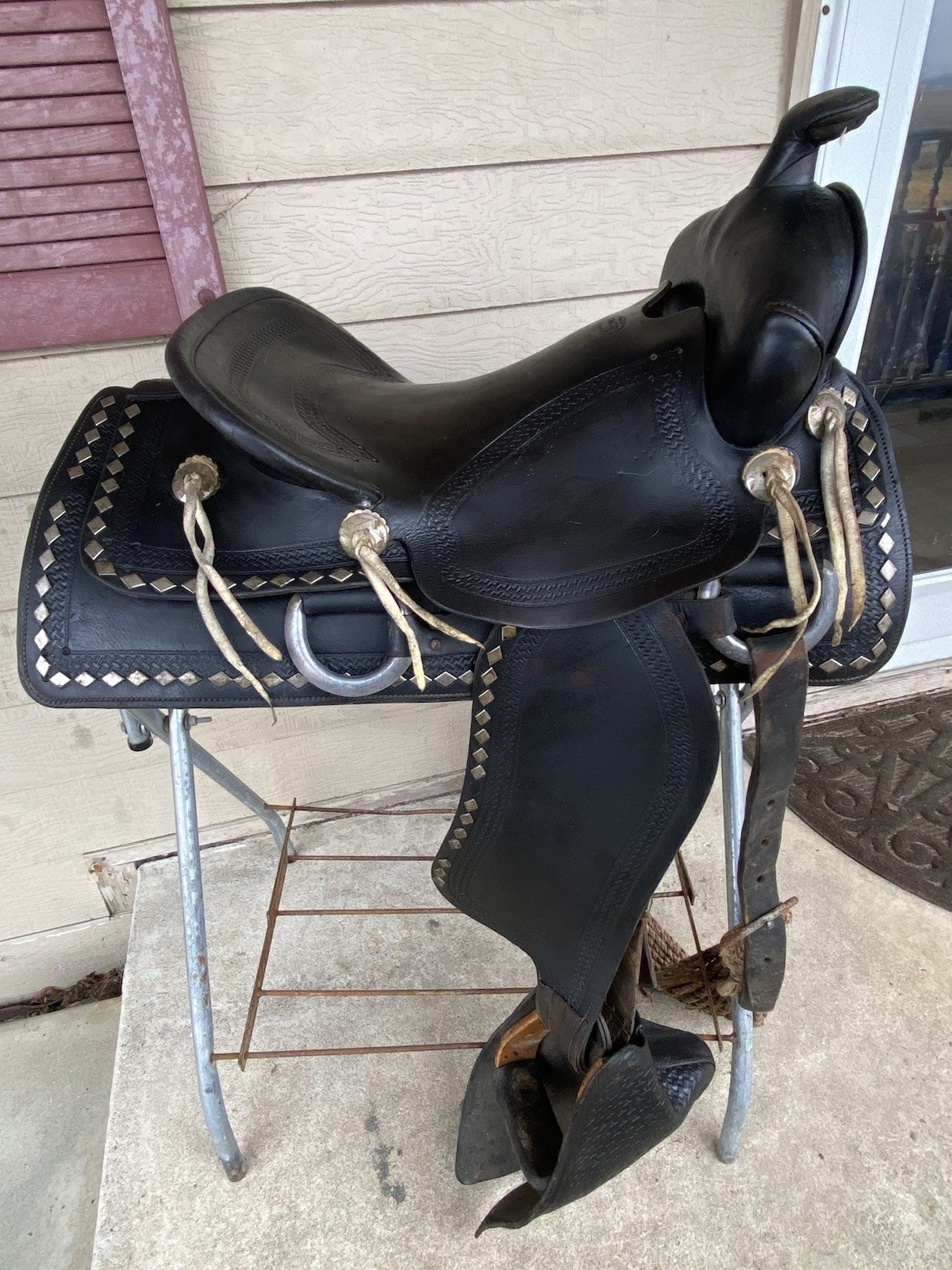 Vintage/Antique 15.5" Simco Western saddle w/silver diamonds, tapaderos