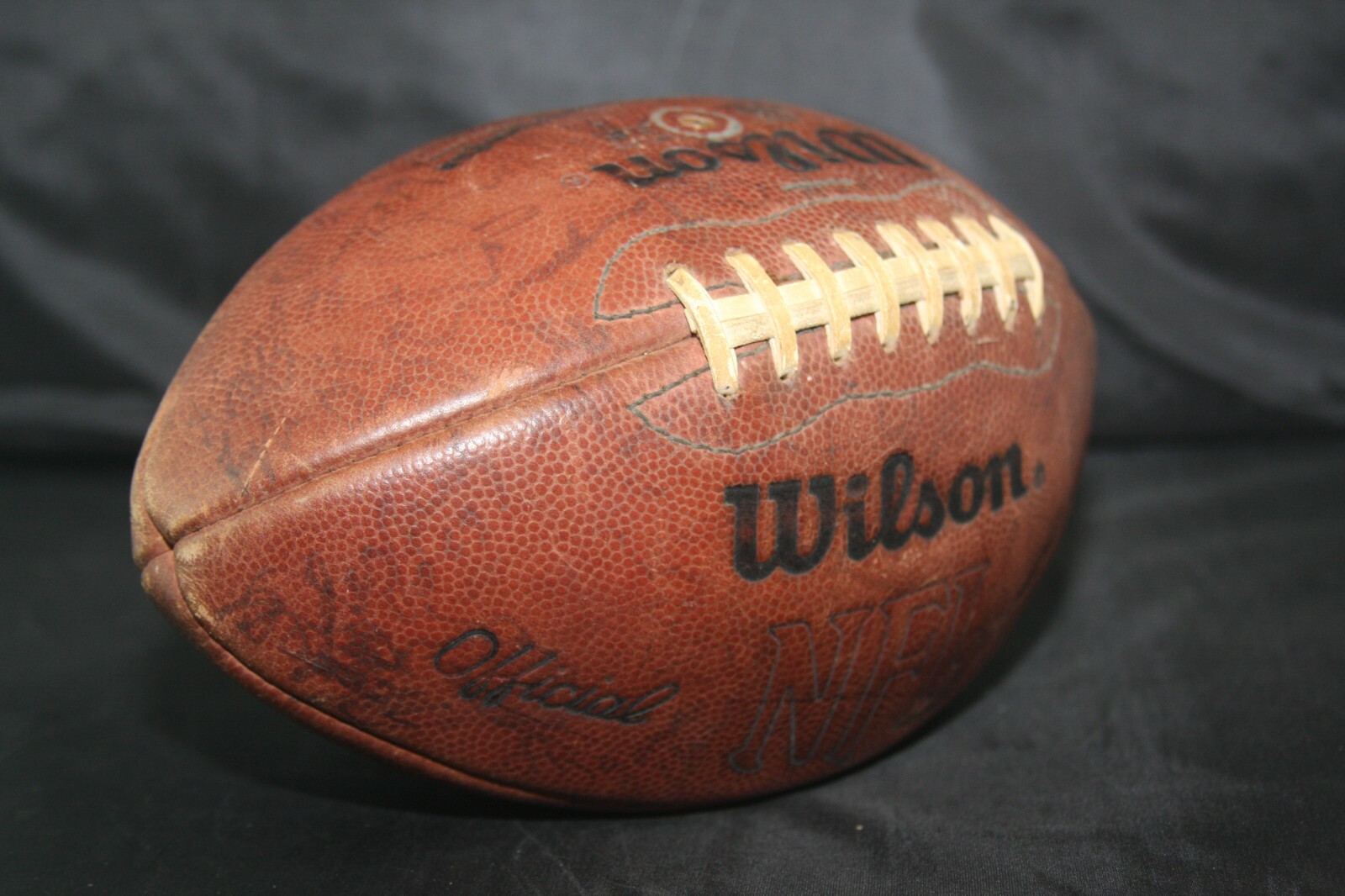 Vtg WILSON Pete Rozelle 1981 BUFFALO BILLS Game Used Team Signed NFL FOOTBALL