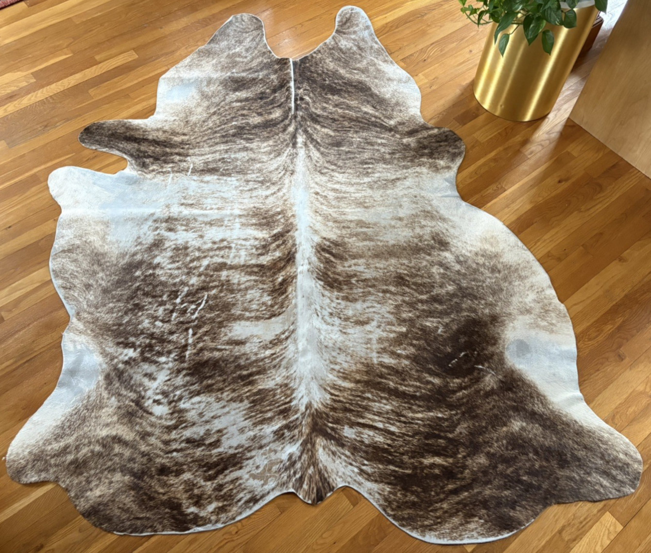 Brindle Gray Beige Natural Cowhide Rug 6 ft × 5.3 ft B.S. TRADING