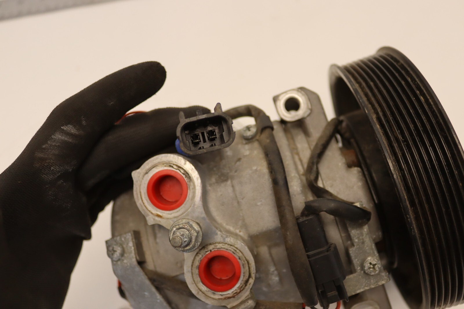 2011-2020 FREIGHTLINER CASCADIA 125 A/C AIR COMPRESSOR RED DOT 75R9082 OEM