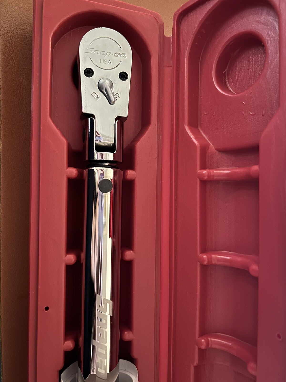 NEW Snap on QD2FR75 -3/8" Dr. Click-Type Flex-Head Torque Wrench with Carry Case