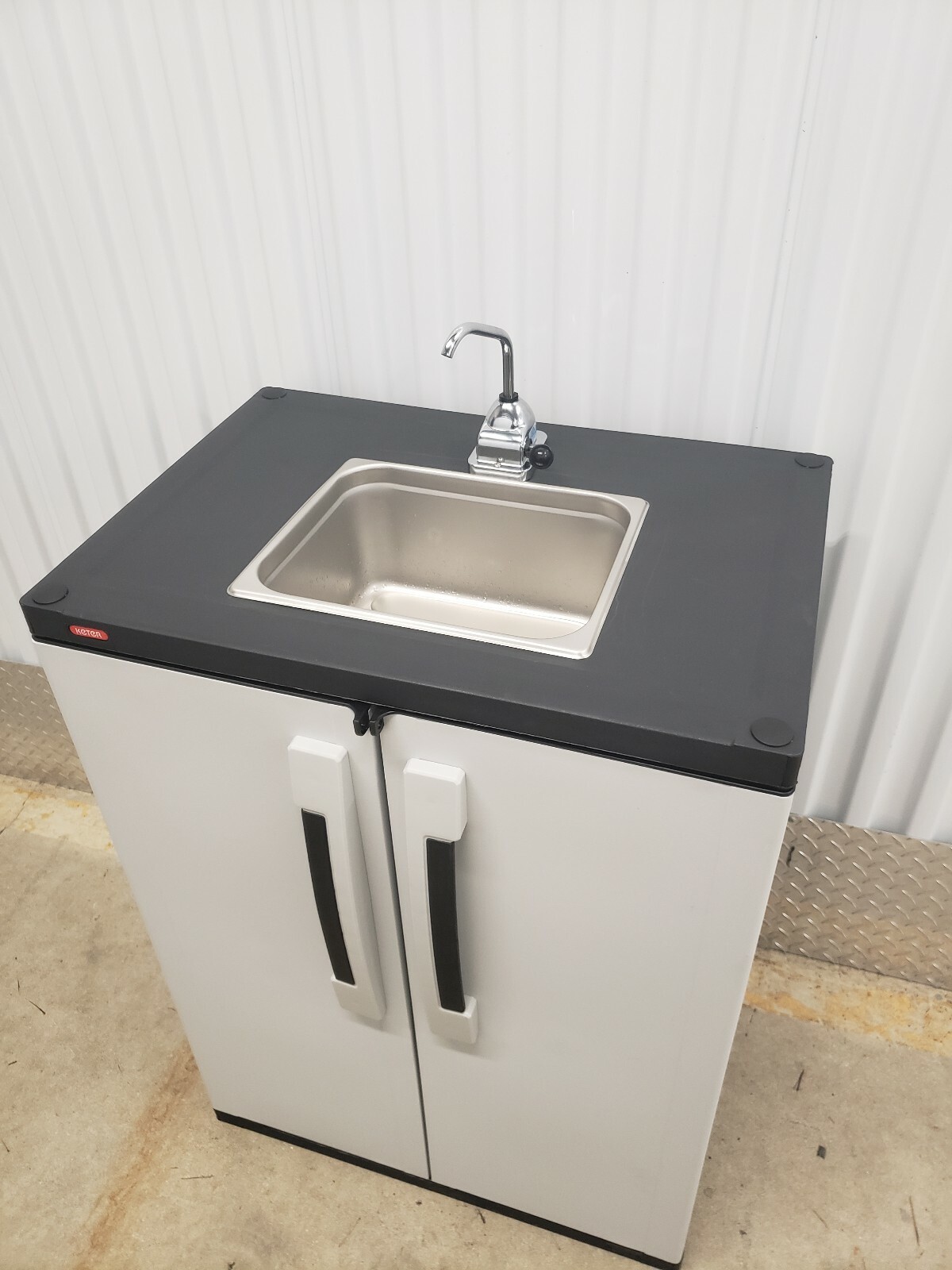 Outdoor Portable sink hand pump self contained no electricity needed