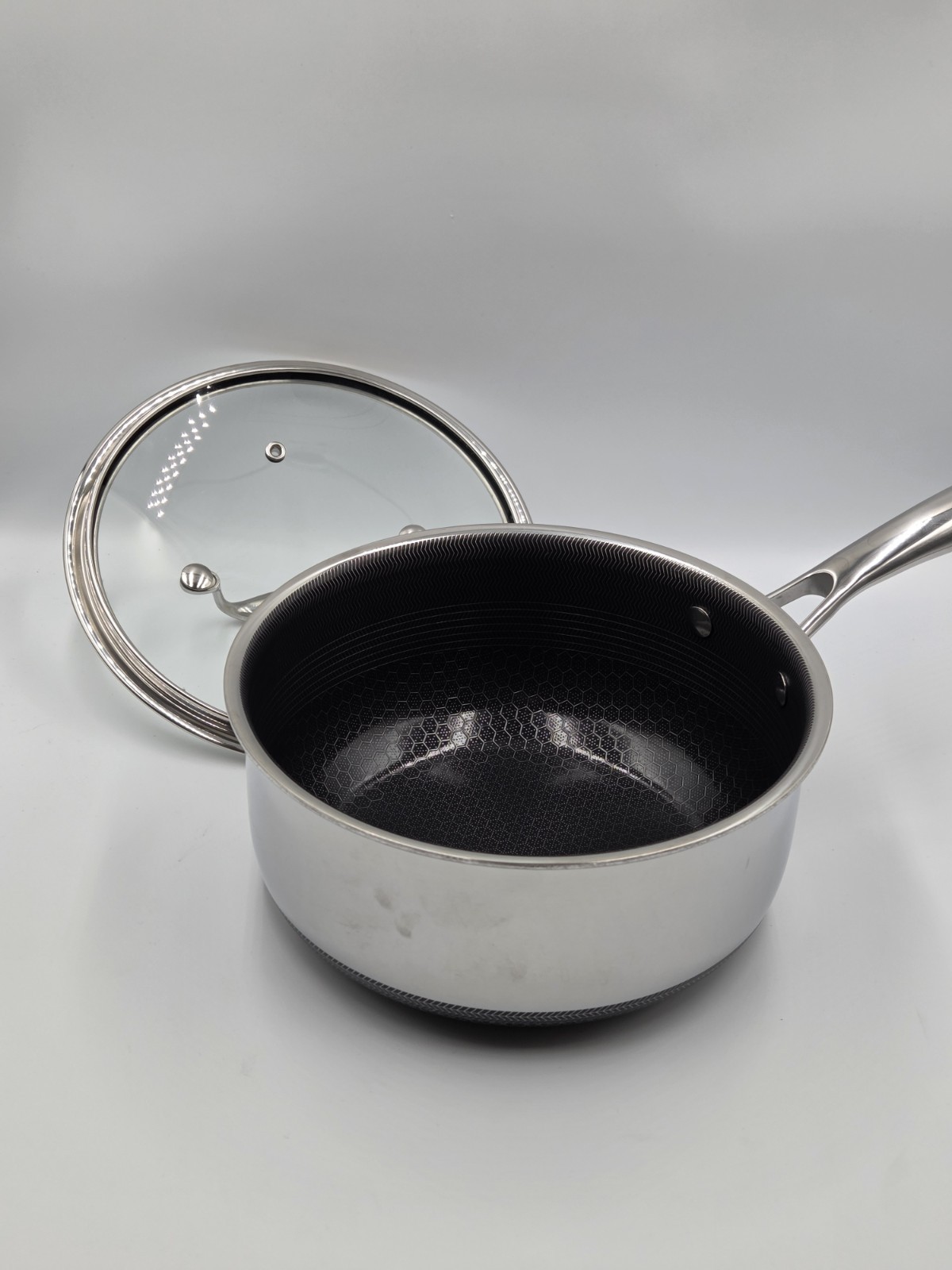 Hexclad Hybrid Non Stick Pot Stainless Steel Saucepan 3-Quart - With Lid