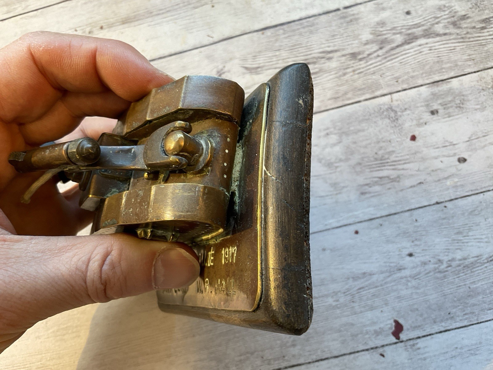 ORIGINAL AMAZING WWI TRENCH ART MK1 TANK LIGHTER 1917 BATTLE MARKED / NAMED