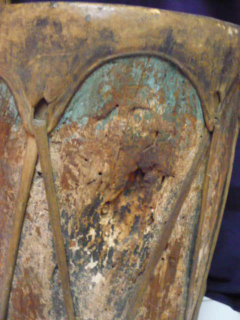 ANTIQUE AMERICAN SOUTHWESTERN NAVAJO OR PUEBLO INDIAN DRUM