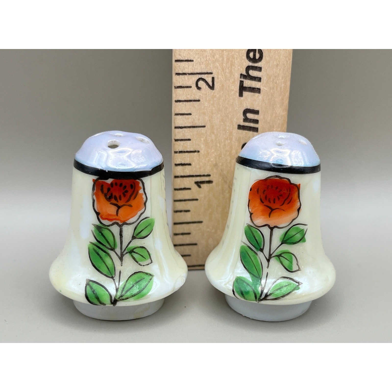 Vtg Hand Painted Tashiro Shoten Ceramic Salt & Pepper Shakers 1.5" Floral Rose