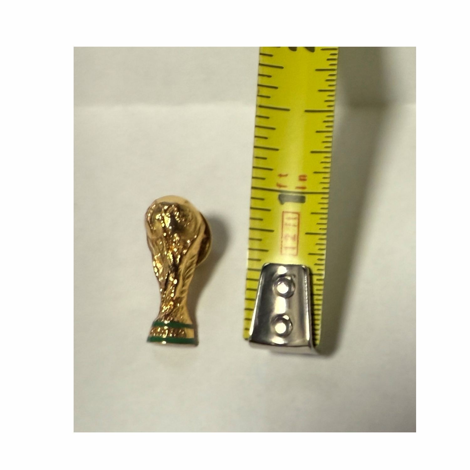 **NEW 2026** FIFA WORLD CUP 2026 1" ZINC ALLOY 2D TROPHY HAT LAPEL PIN FREE SHIP