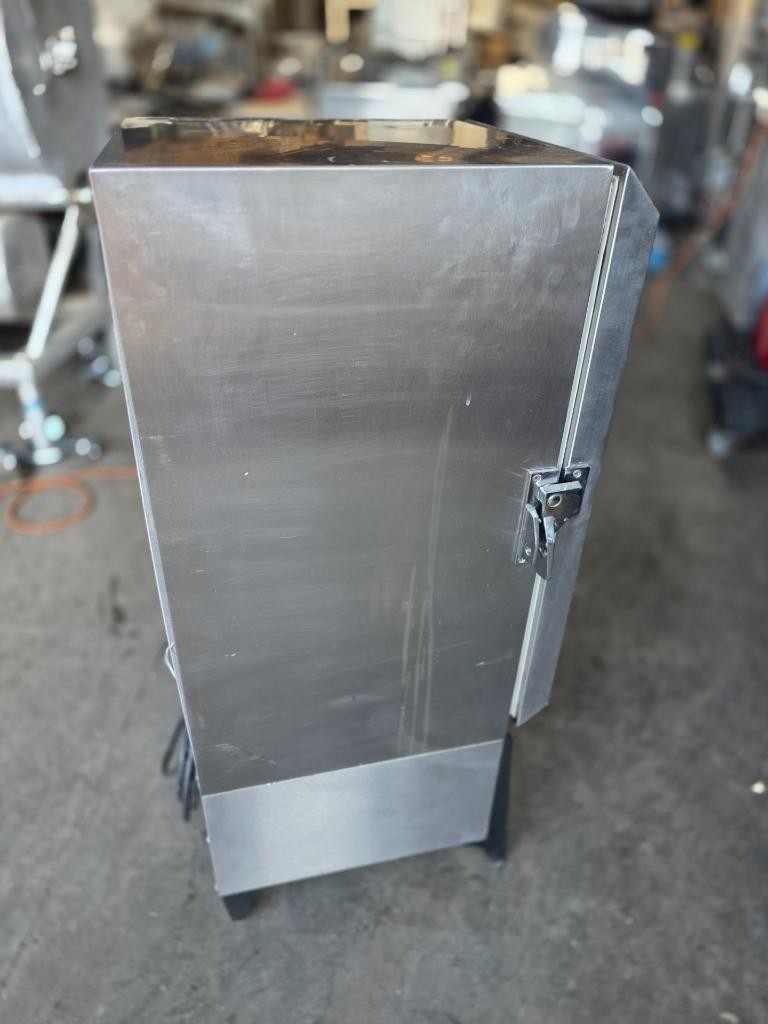 Silver King SKMAJ1 6 gal Refrigerated Milk Dispenser w/ 1 Valve 115 Volt Tested