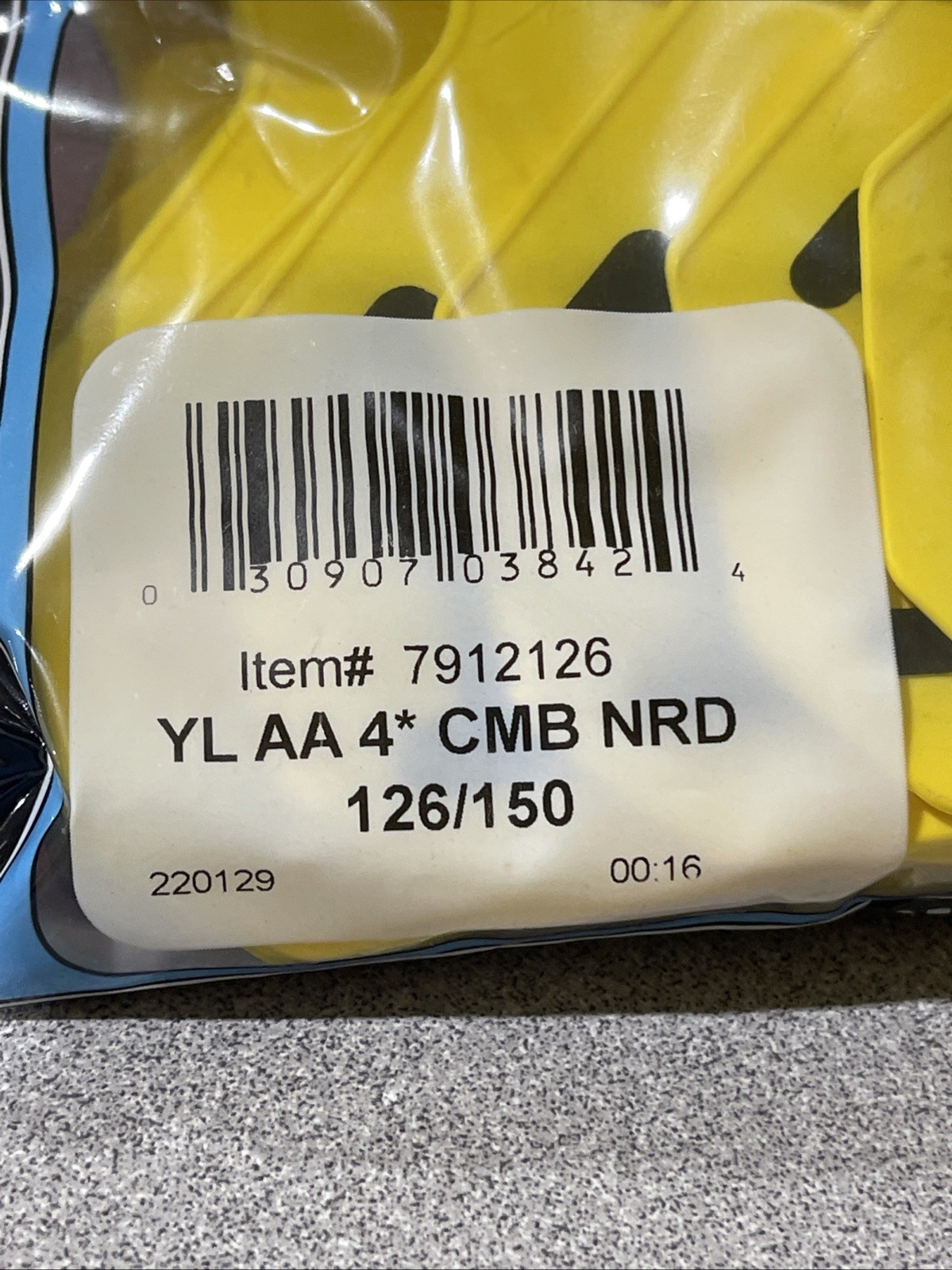 Y-Tex 4 Star Large Cattle Tags 25 Pack, 2 Piece Ear Tag System, Yellow, 126-150
