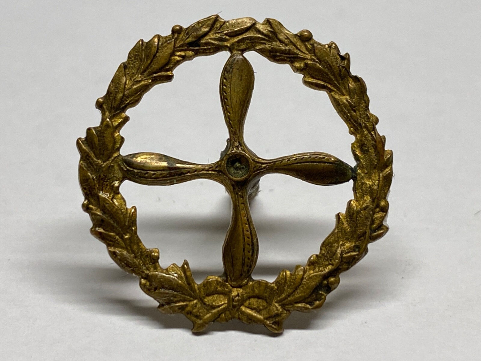 WWI, FRANCE, AIR SERVICE INSIGNIA, SCREW BACK, ONE INCH IN DIAMETER