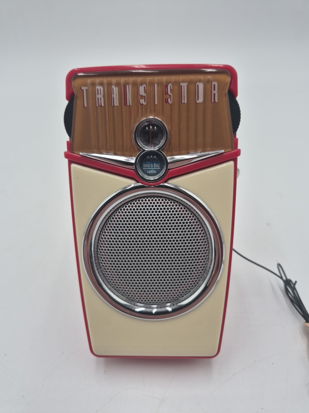 1960's-style Summer Nostalgia Beach Boys Transistor AM/FM Radio
