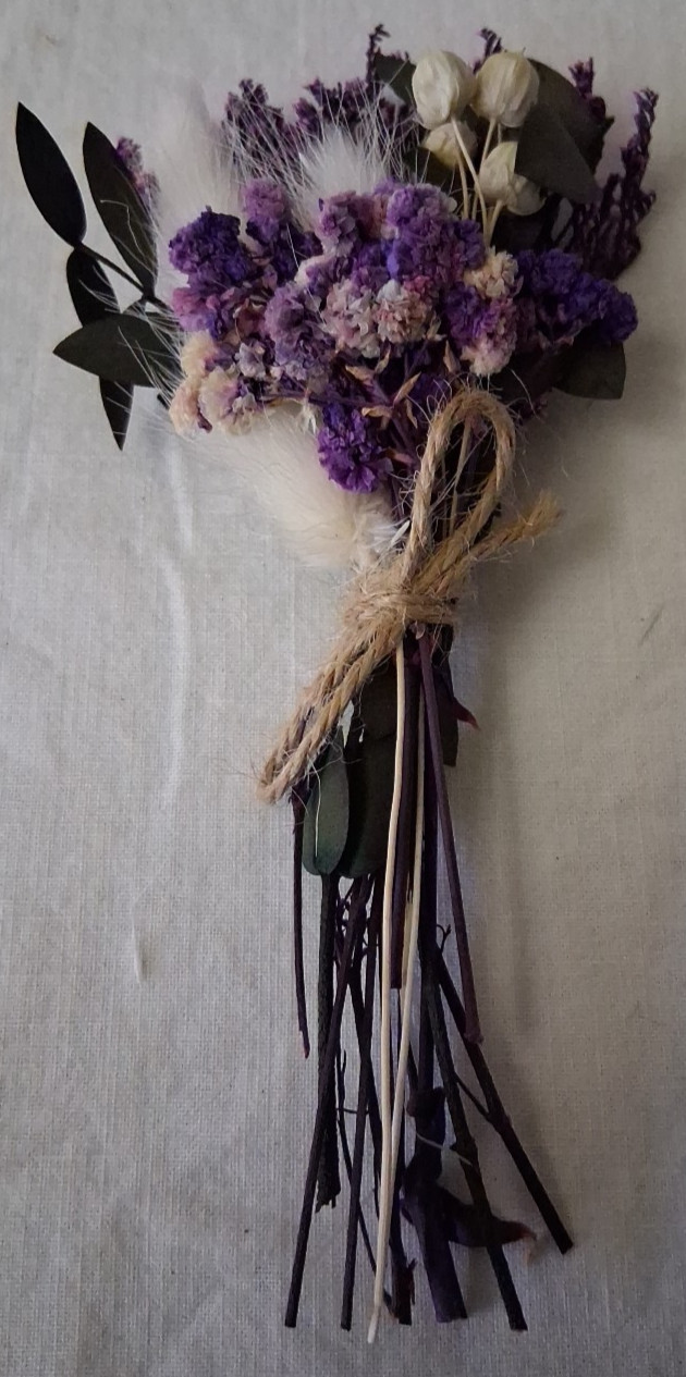 Lot of 11 Mini Dried Flower Bouquet, Wildflower Decor for Crafts or Photo Props