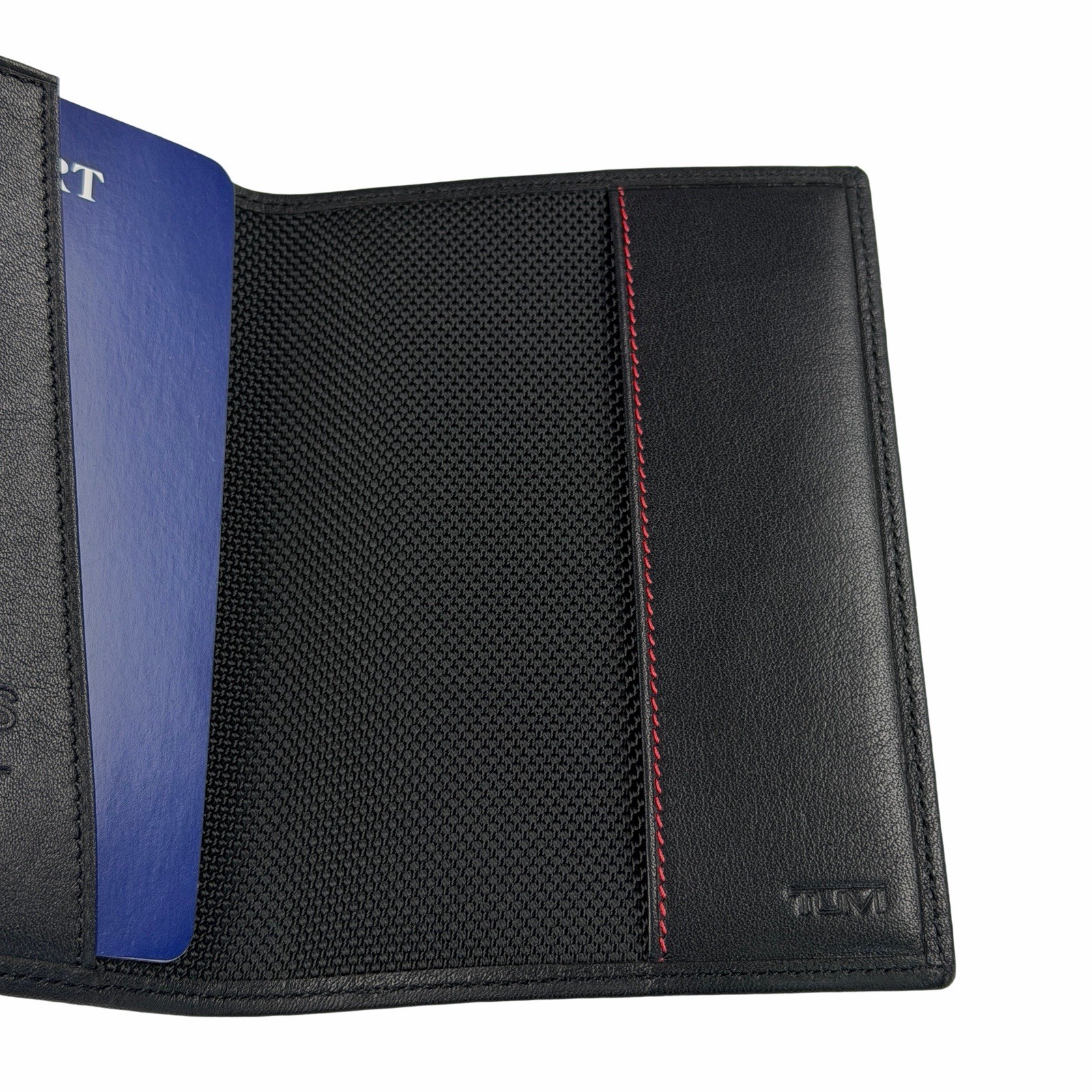 NEW - Tumi Passport Holder Organizer Black Leather - Avis chairman’s Club