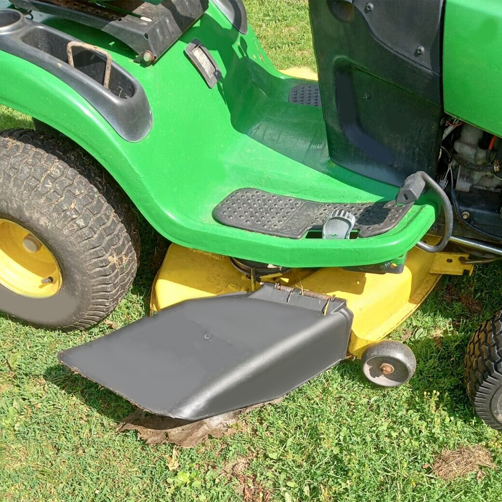 For John Deere 42" Deck Deflector Shield Chute Cover # GX25075 GY20647