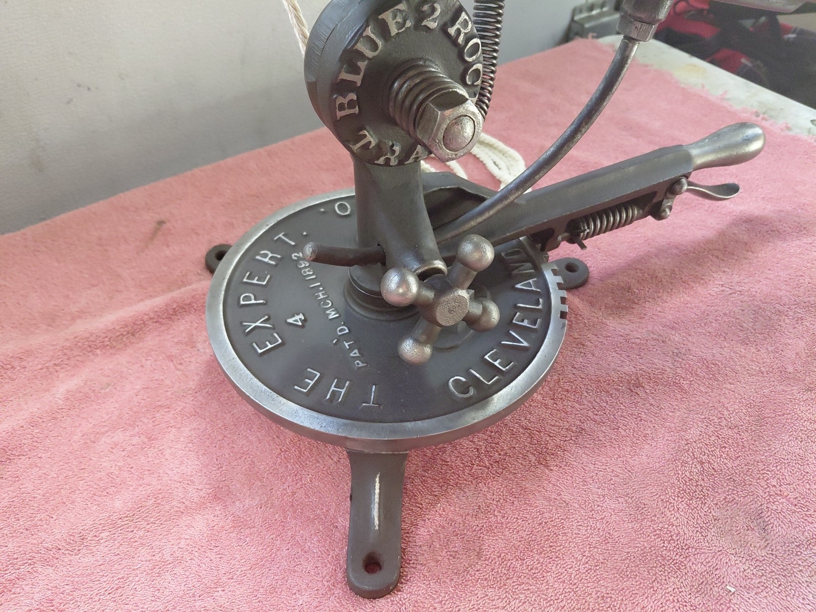 The Expert 1892 Skeet Pigeon Shooter Blue Rock Trap Cleveland Target Co #4 2