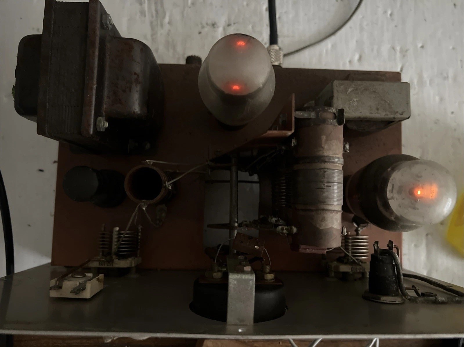 Heathkit AT-1 Transmitter Turns on Please Read