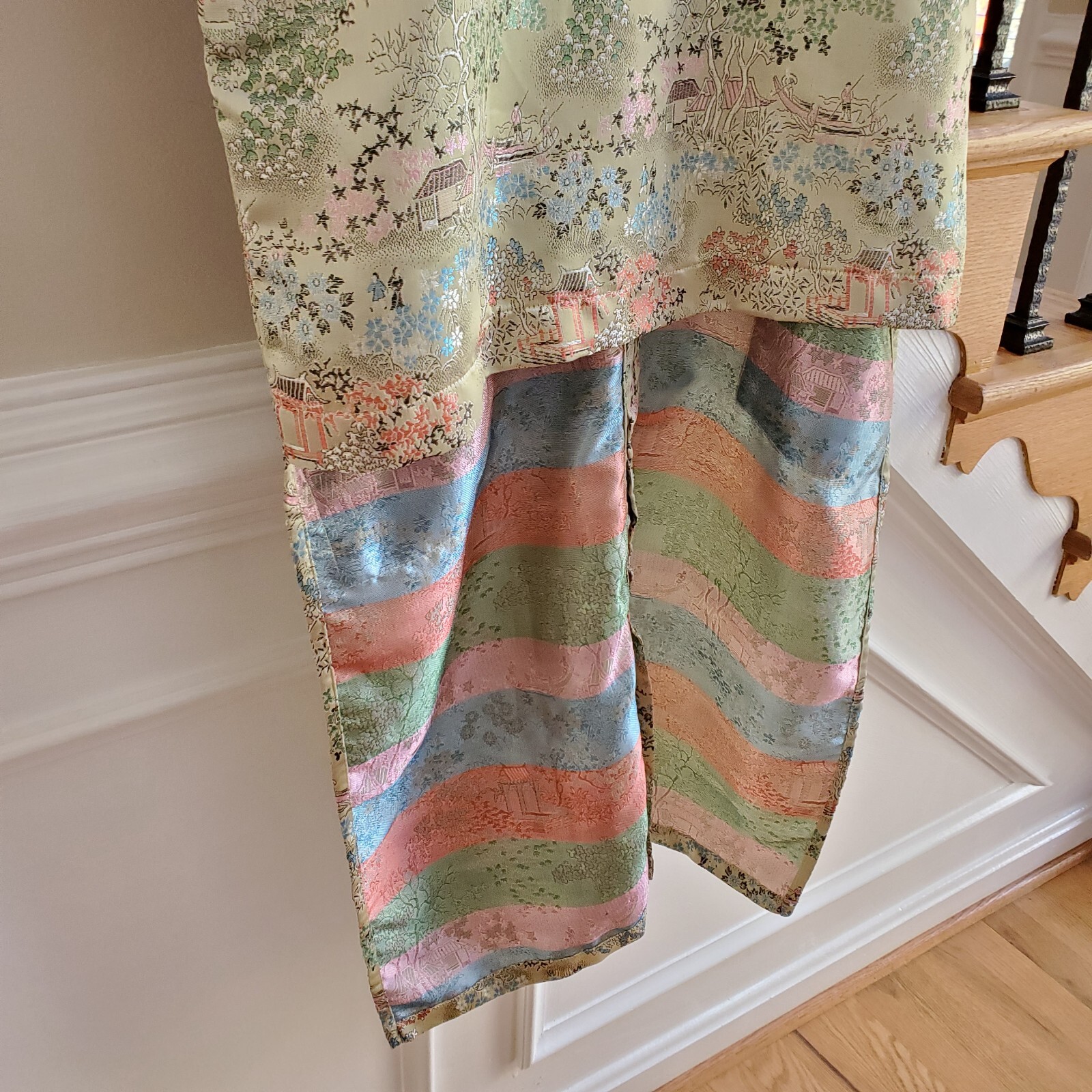 Greater Shanghai Hi-Low Kimono House Dress Vintage V-Neck Gold Brocade Size L