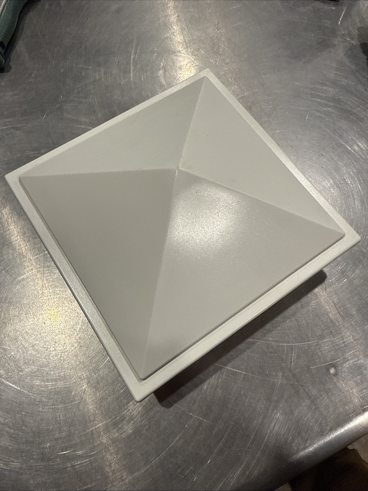 TREX DECKING WHITE 6 X 6  PYRAMID POST SLEEVE CAP  5.5 X 5.5  INSIDE PRWPYCAP6X6