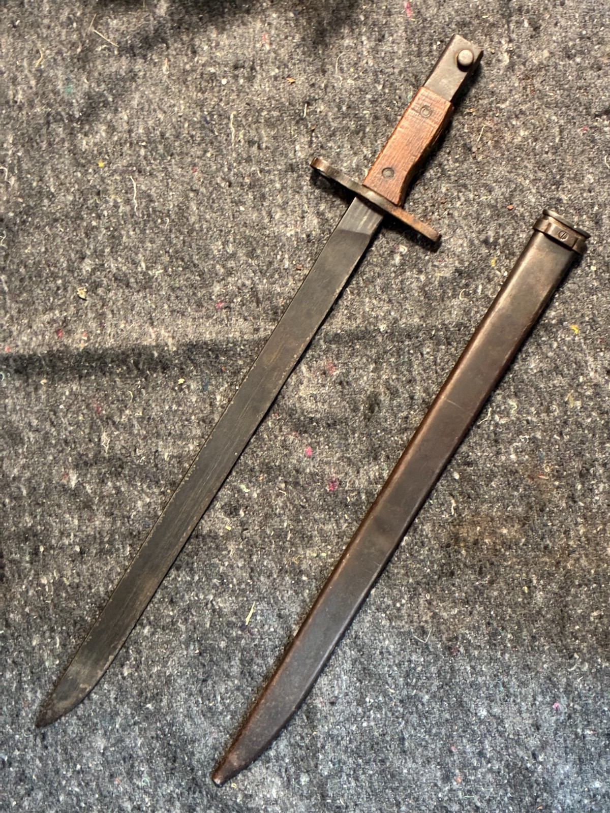 WW2 JAPANESE TYPE 30 ARISAKA BAYONET AND SCABBARD