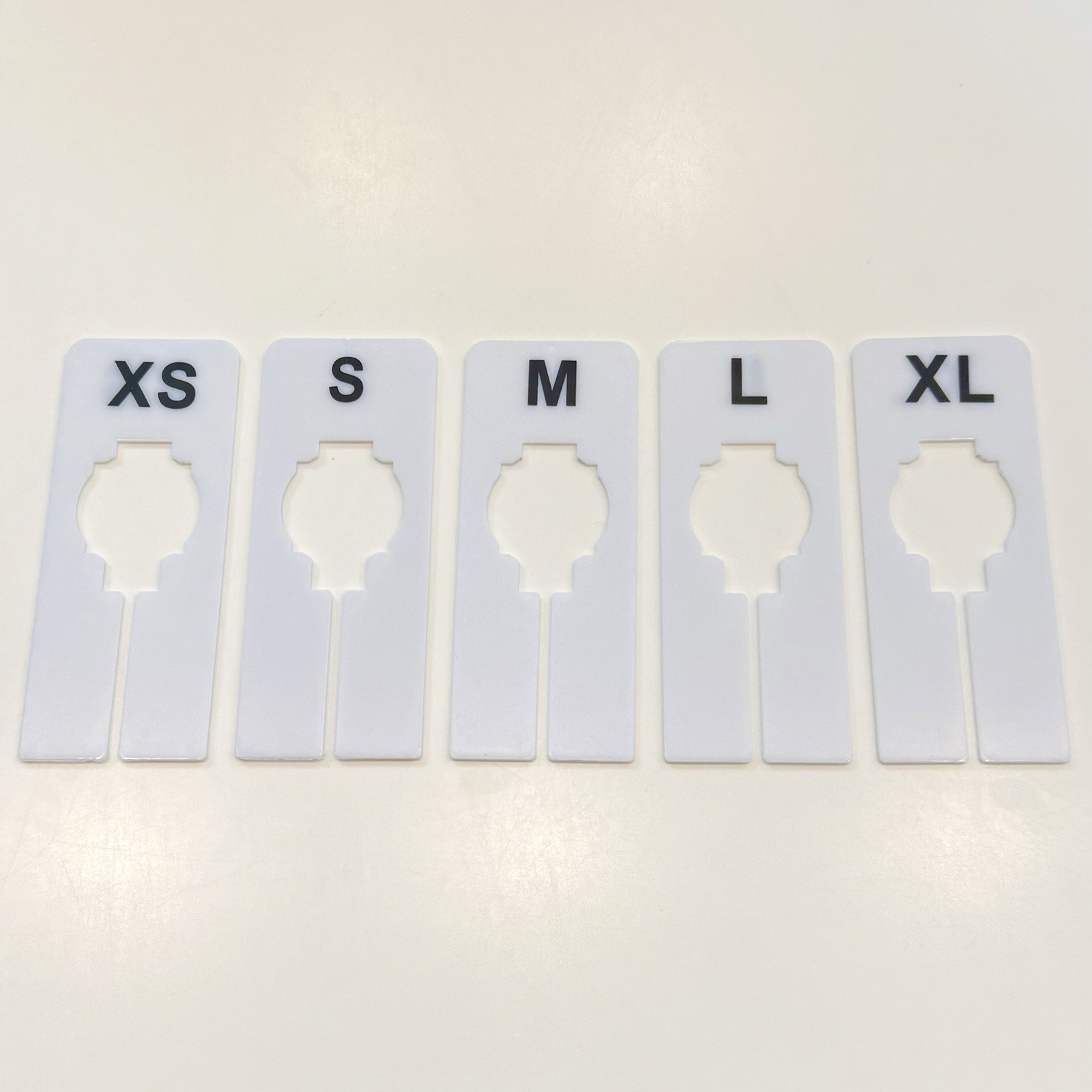 5 Pieces Set Clothing Rack Rectangular Size Divider XS S M L XL Retail Hanger