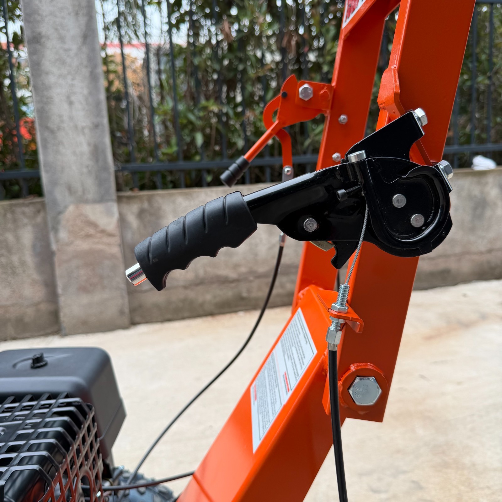 15HP Stump Grinder 420cc 15'' Cutting Height 10'' Cutting Depth Stump Grinder