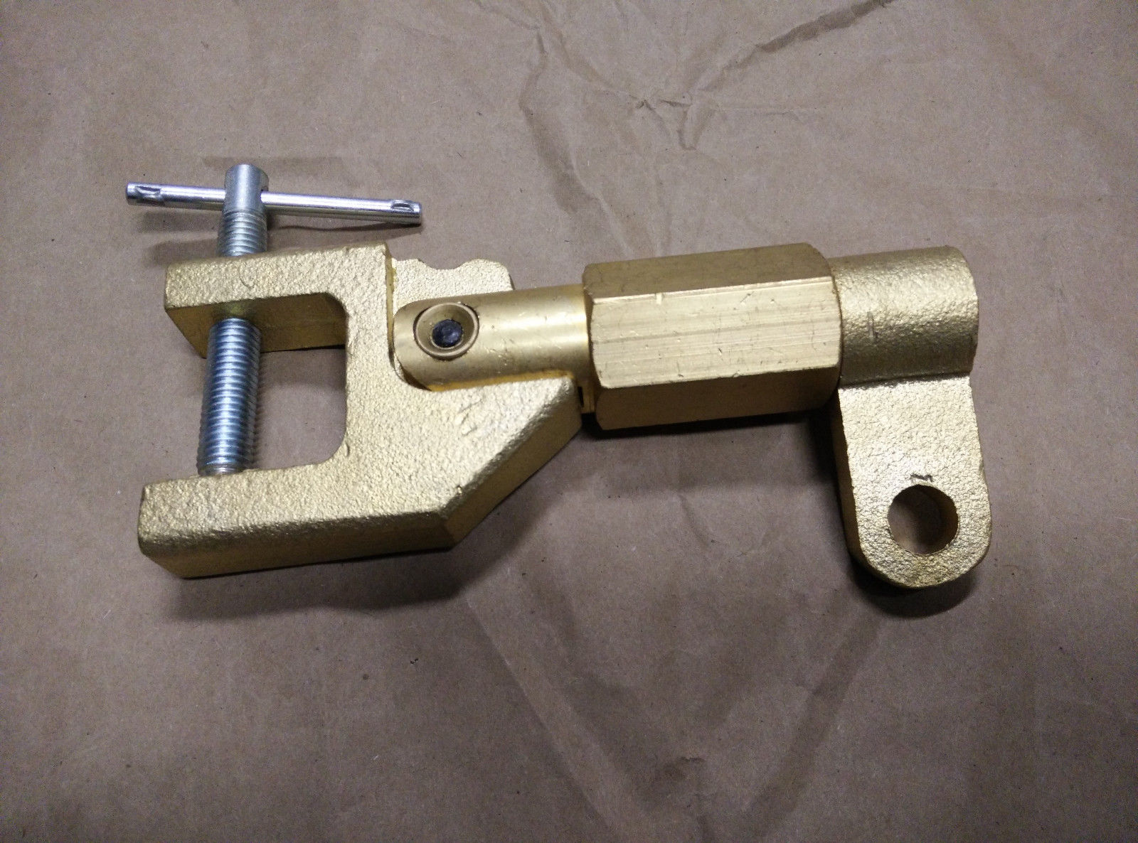 Rotary Ground Clamp 600 Amp  Rollout Ground Clamp