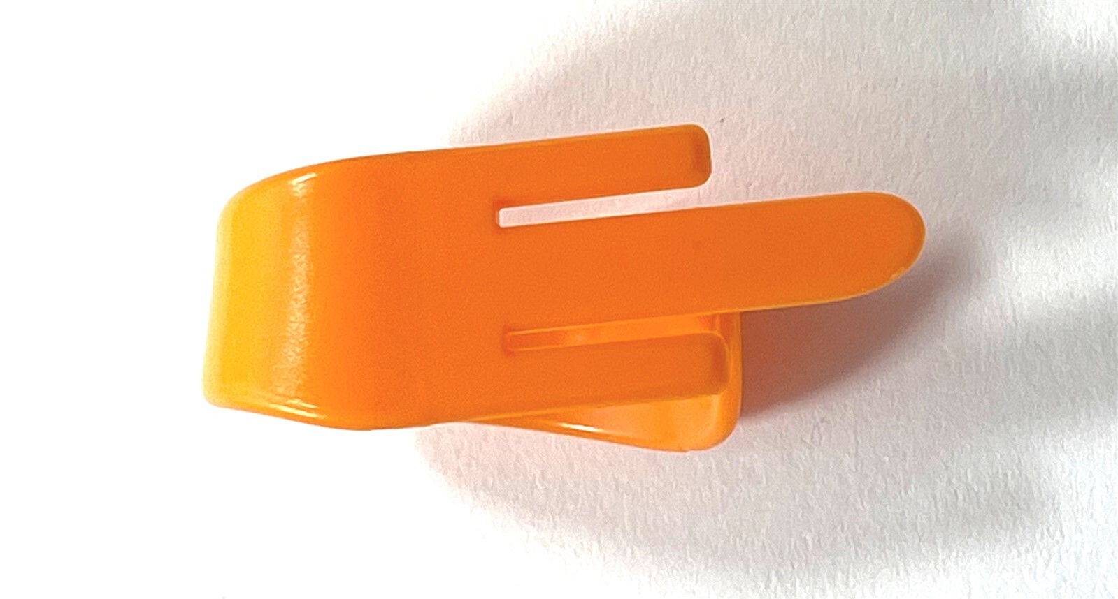 Fred Kelly Thumb Speed Picks 8 Pack Delrin Large Size Guitar and Banjo Medium