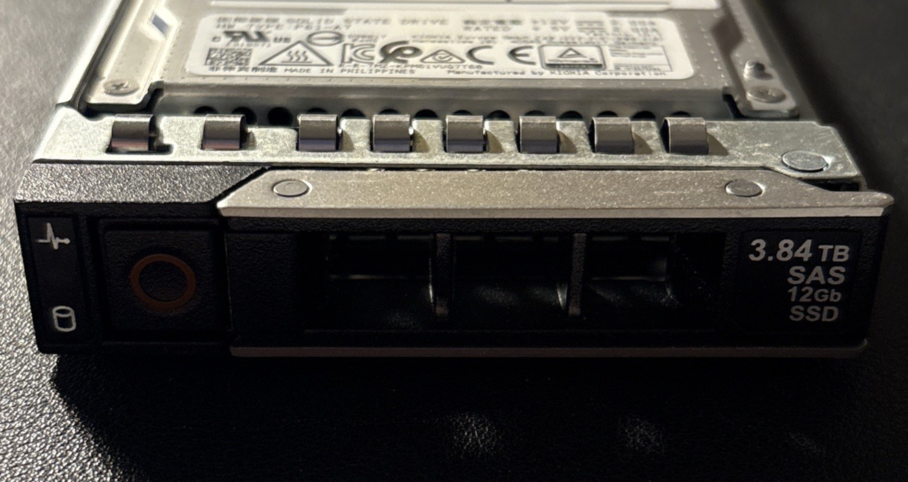 Dell 3.84TB SAS 2.5" 12G SSD SDFUS84DAB01T - KPM6XRUG3T84