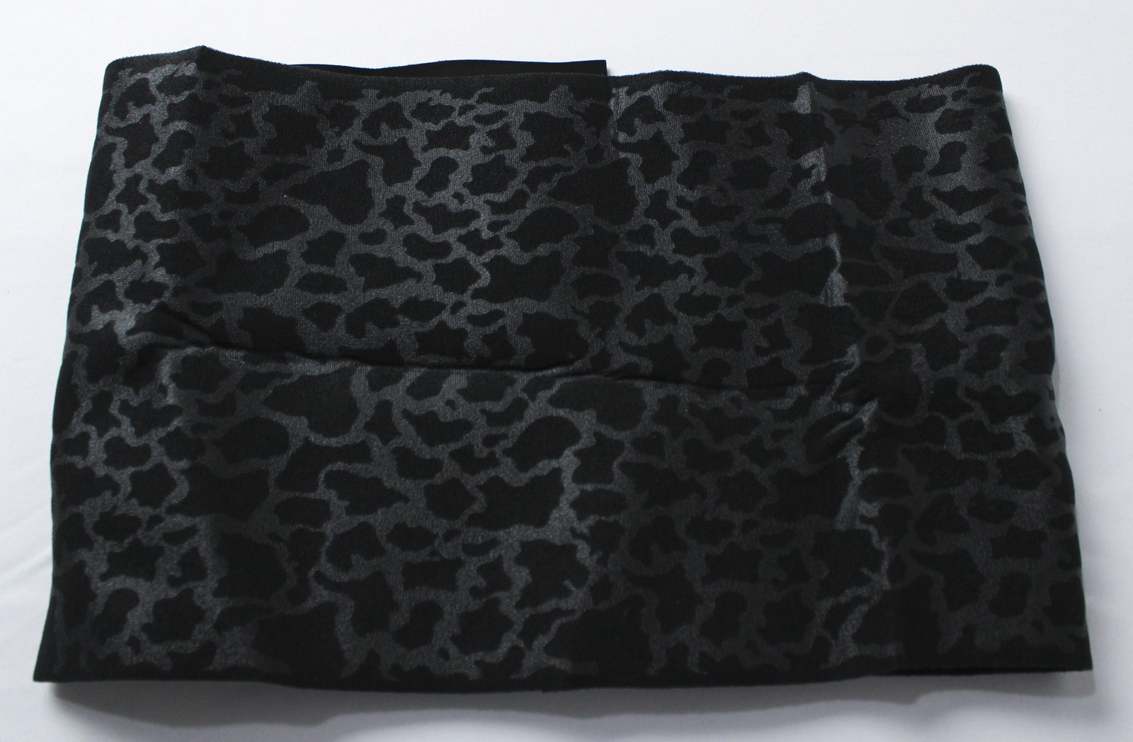 Motag Women's Lightweight 12" Patterned Waist Trimmer EH6 Camo Gray One Size