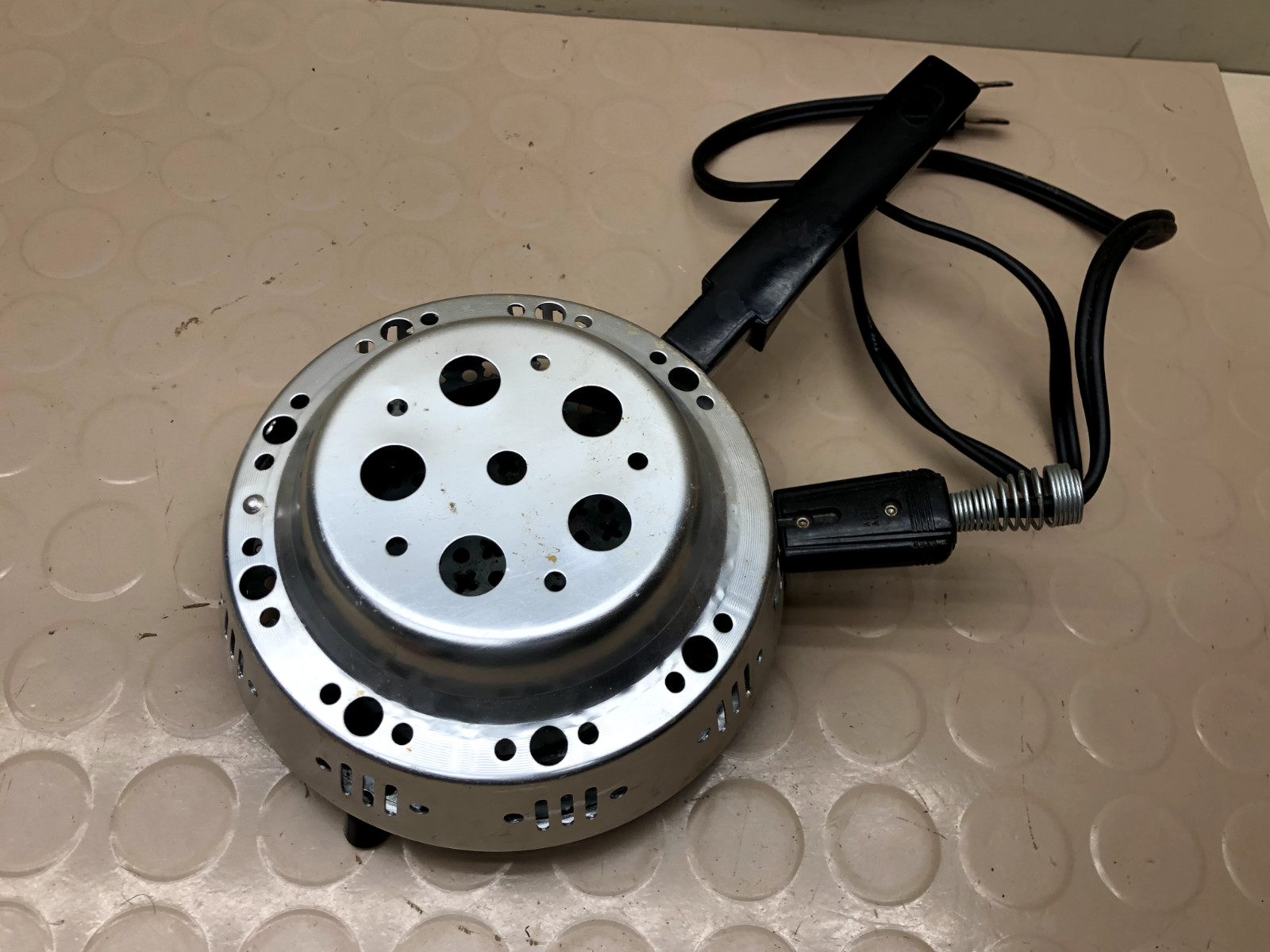 Vintage Electric Heating Plate with Handle & Removable Cord