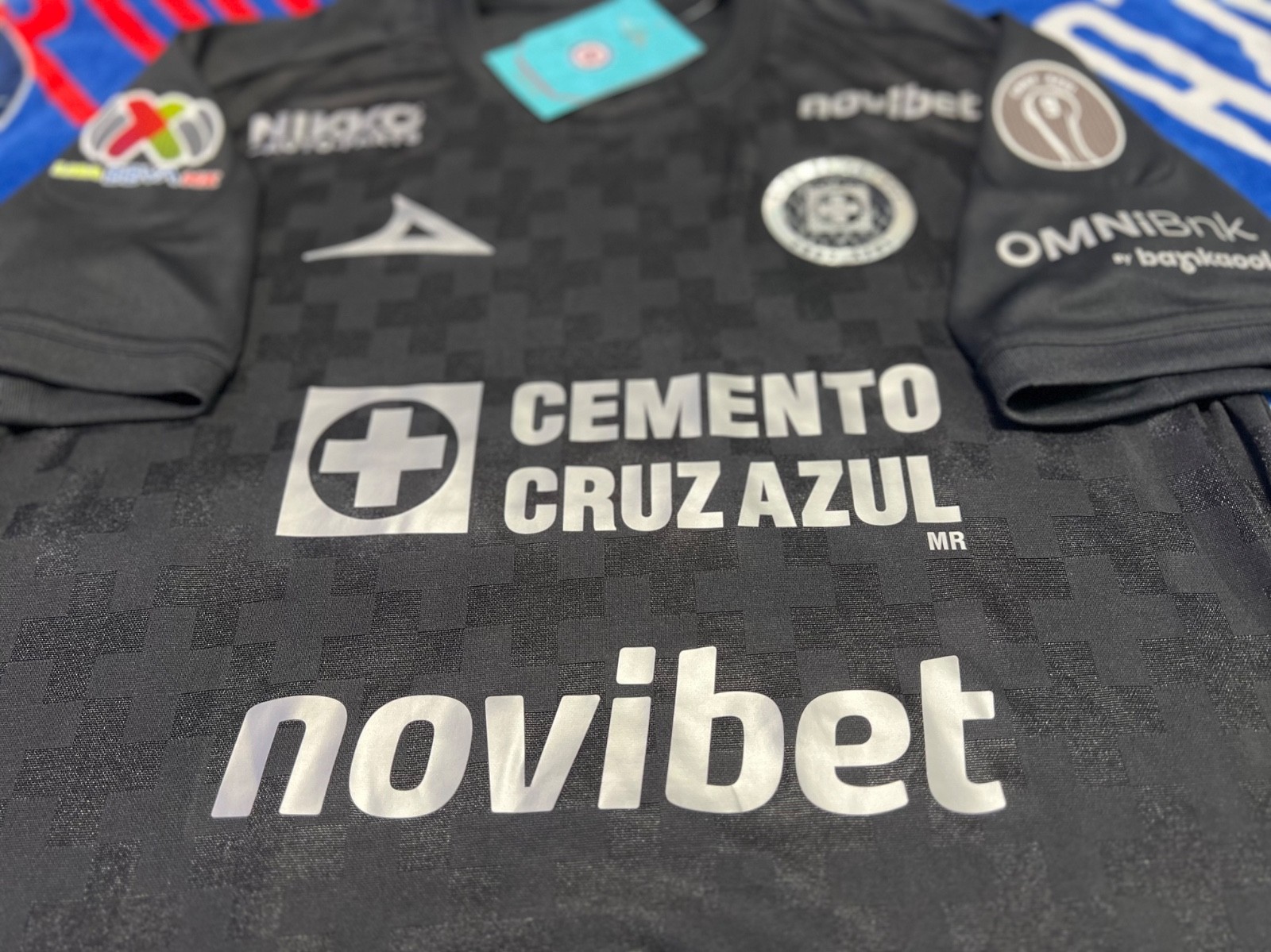 PIRMA CRUZ AZUL MEN'S JERSEY ALTERNATIVO BLACK 25/26 PARCHES 9 COPAS LIGA BBVA
