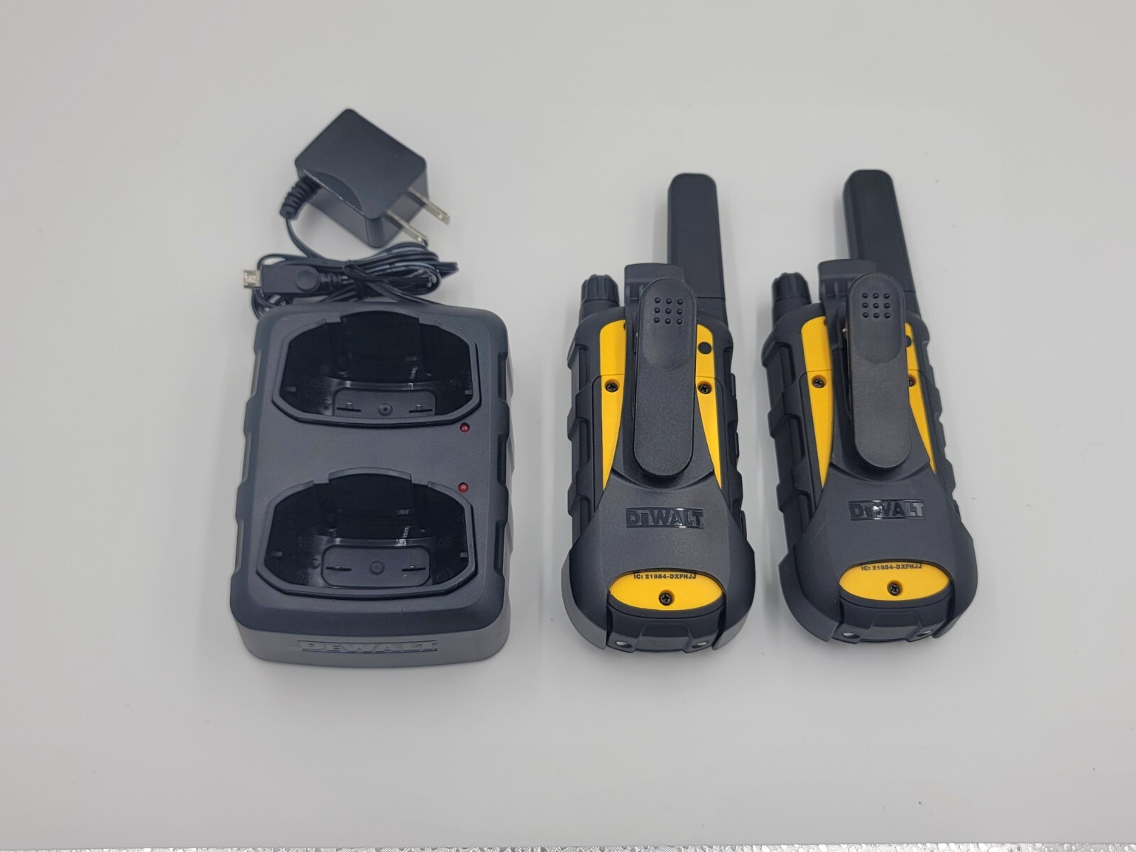 DeWalt DXFRS800 2 Watt Heavy Duty Walkie Talkies (2 Pack)