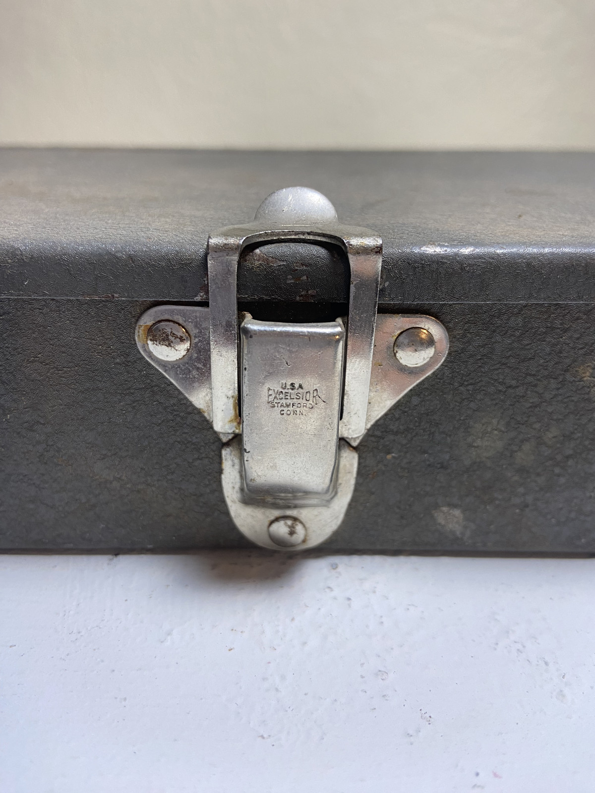 Vintage Chicago Specialty Mfg. Co. faucet reseating tool set - in metal box