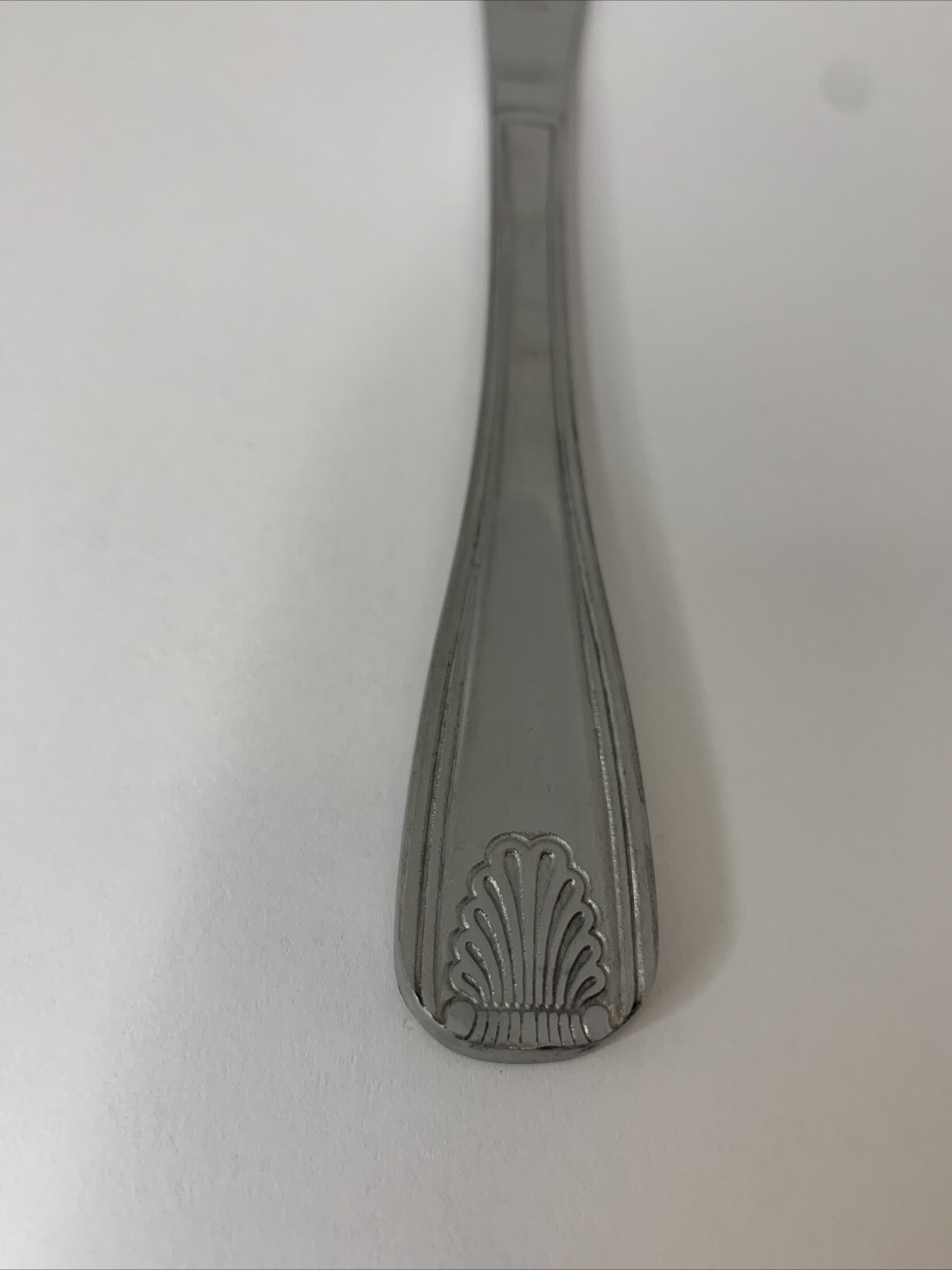 World Tableware 127 7922 Coral 8-3/4 Dinner Knife - Dozen"