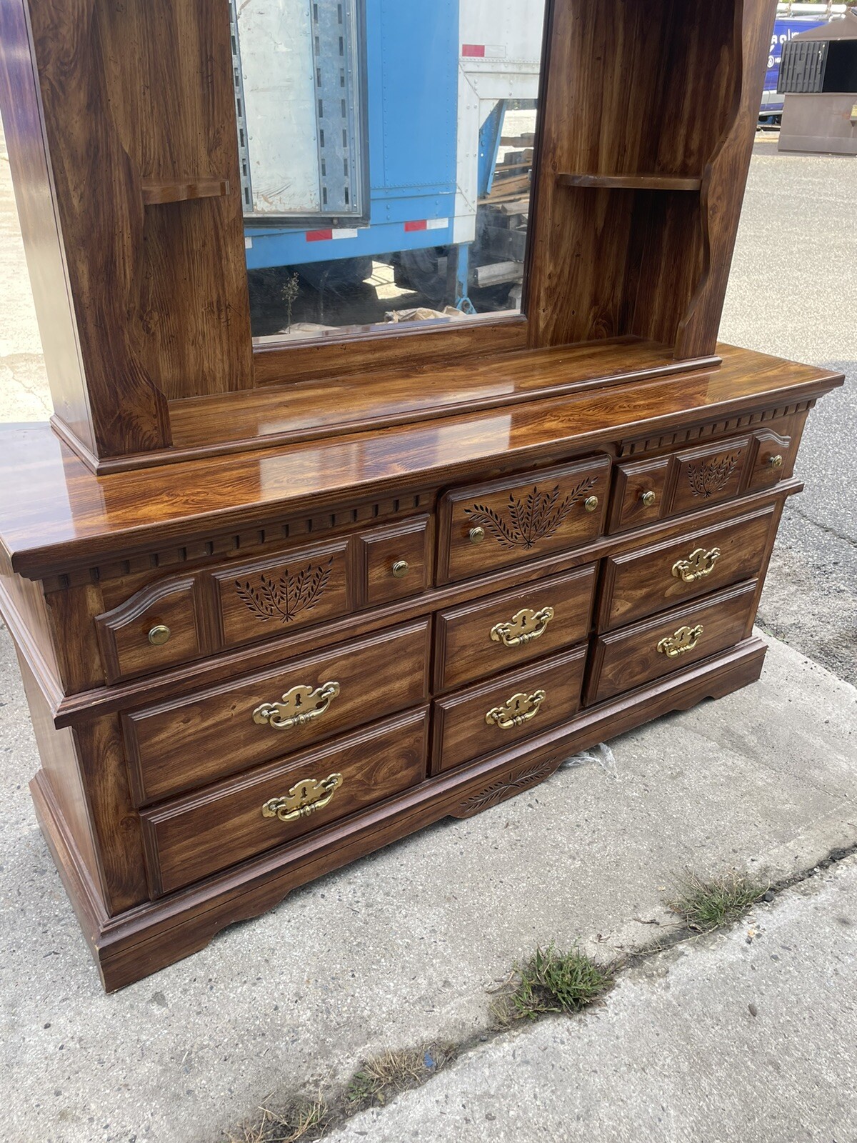 Bedroom Dresser with Glass Mirror Some Flaws Please Read