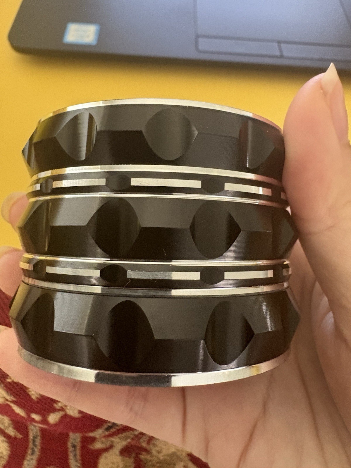 4-Piece Aluminum Herb Grinder 2.5” Metal Spice Crusher Smooth Grinding