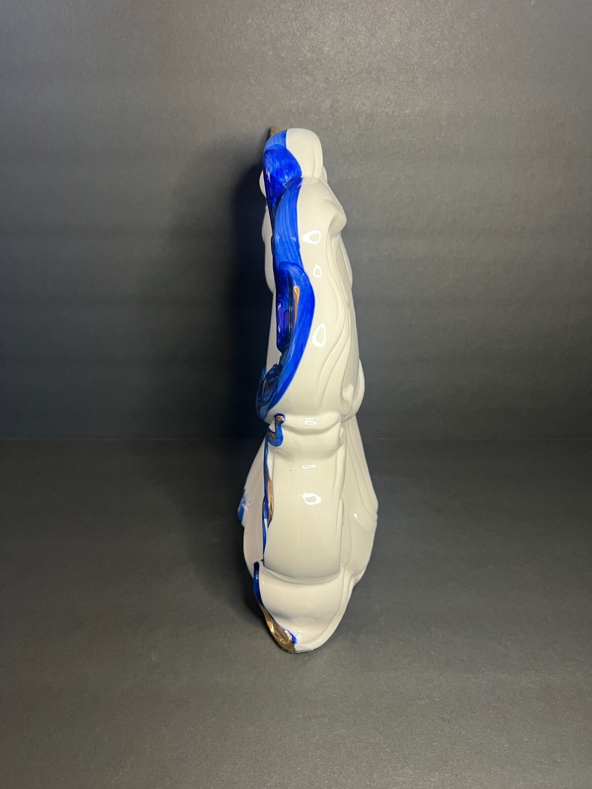 Vintage RARE Hand Painted Porcelain Blue & White Gold Unicorn Quartz Table Clock