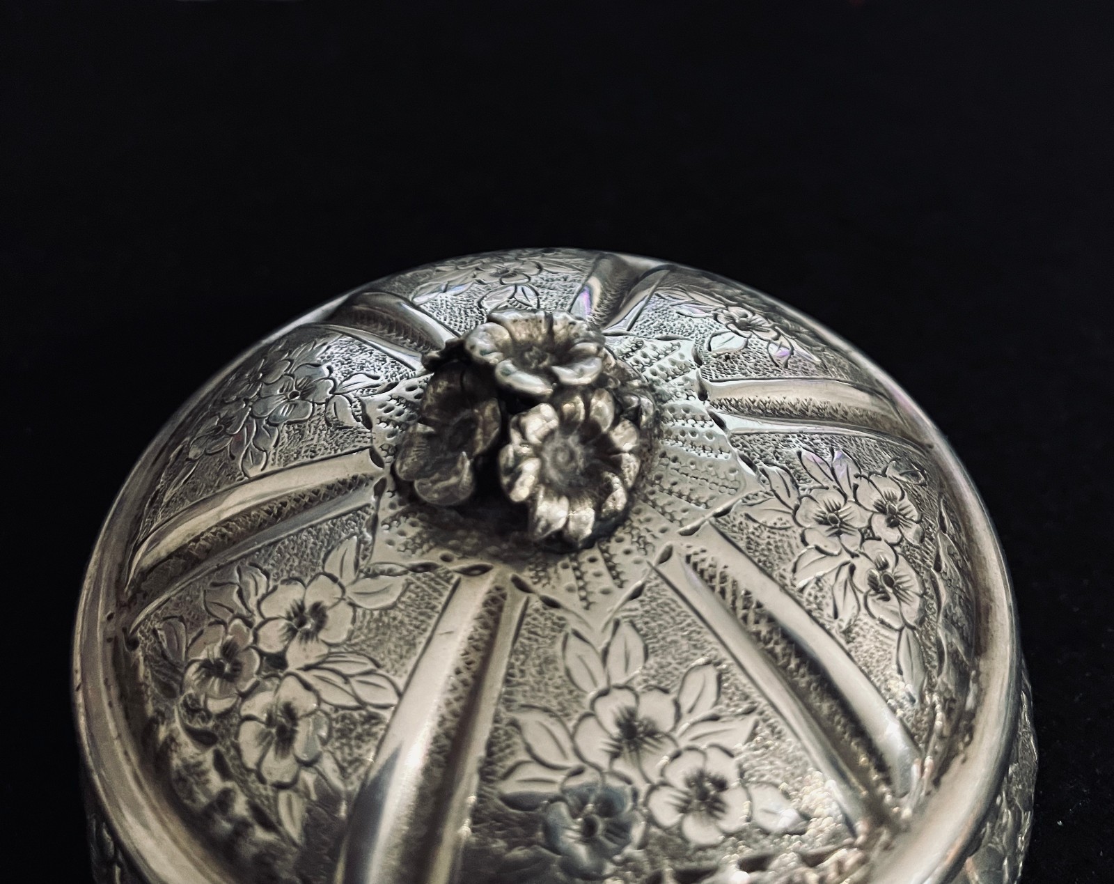 CONTINENTAL 800 SILVER COVERED ORNATE TRINKET BOX ROUND 3 1/2 " 4.55 OZ