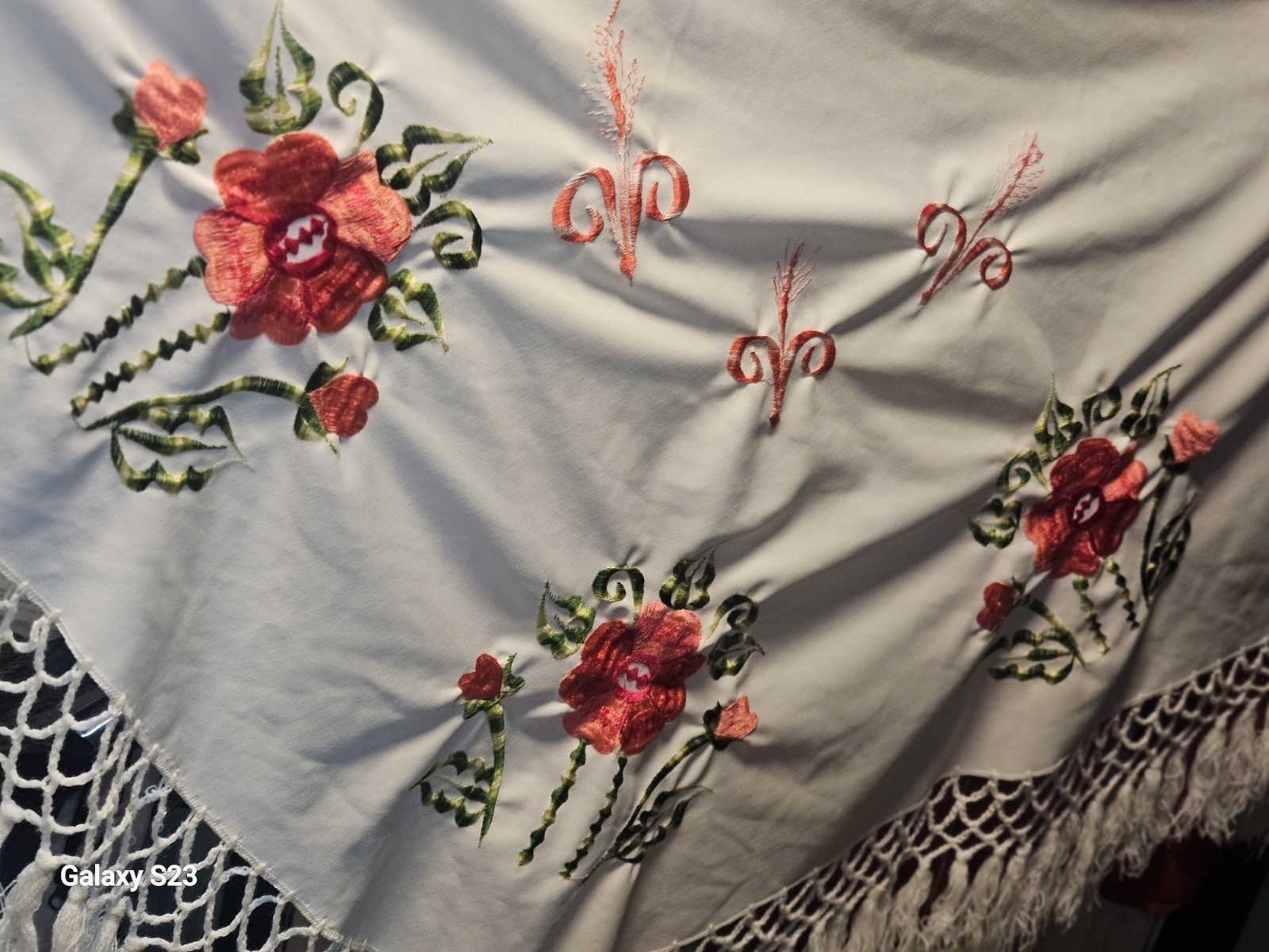 Vintage Artesania Manton De Manila Bordado Embroidered Spanish Shawl