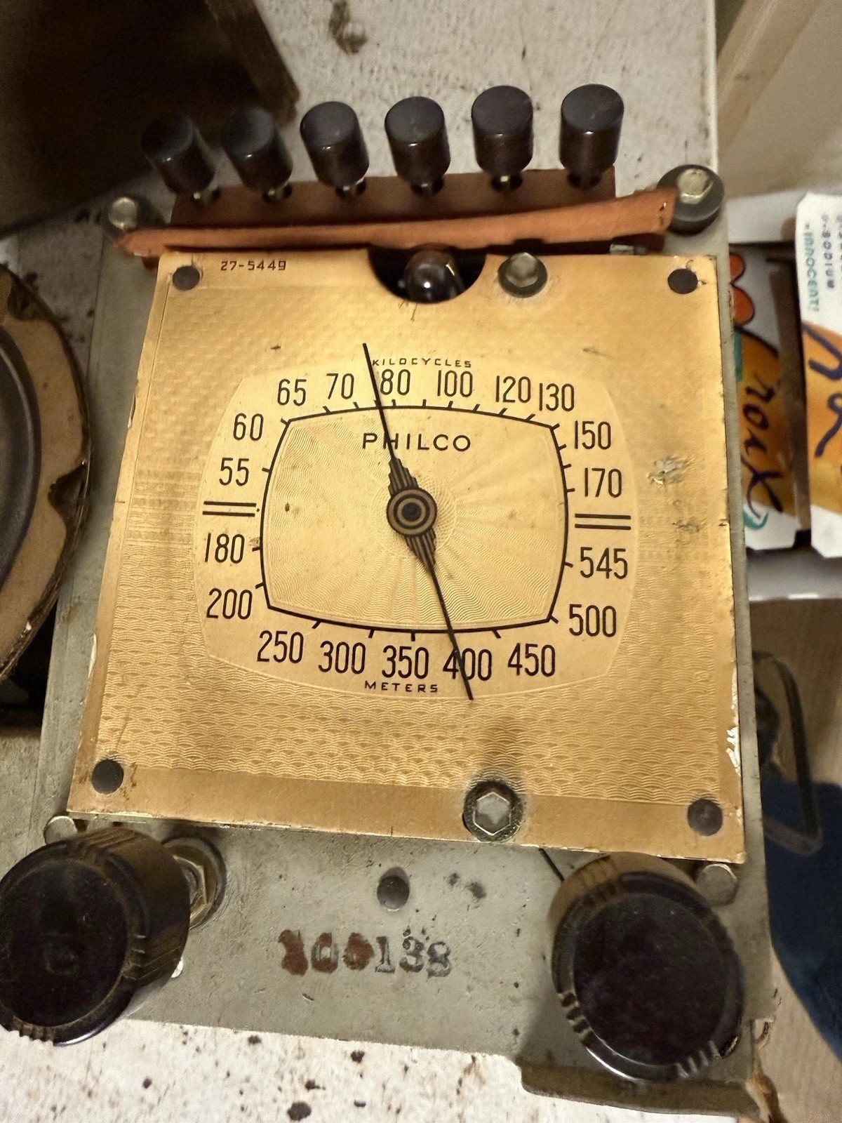 1939 PHILCO Radio model 39-7 push button tube wood tabletop