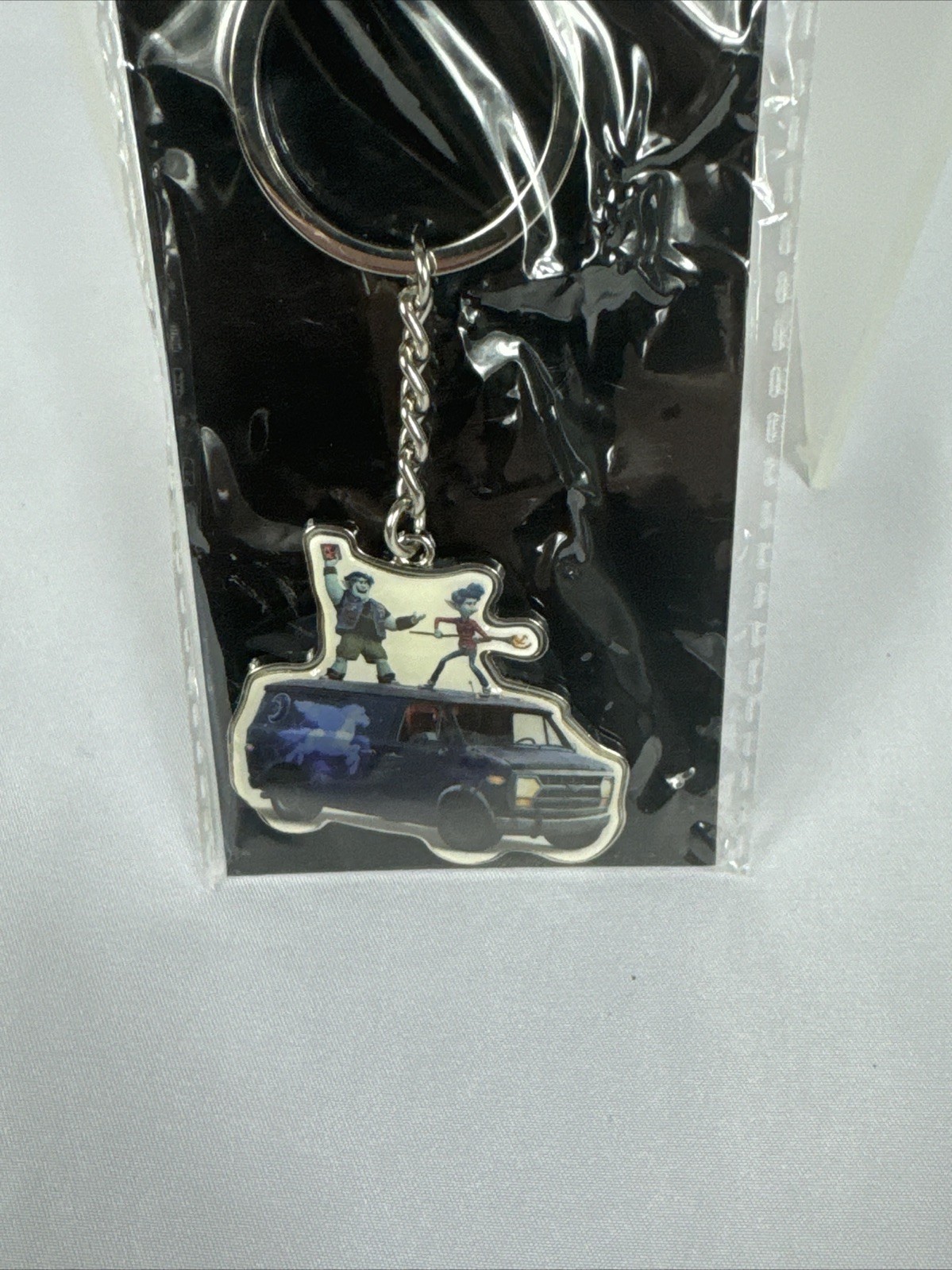 RARE 2020 ONWARD MOVIE PROMO KEYCHAIN DISNEY PIXAR CHRIS PRATT TOM HOLLAND FILM