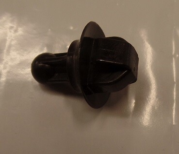 OEM TOYOTA TACOMA AND TUNDRA GAS TANK GAS LID CLOSER CATCH LATCH 77367-35010