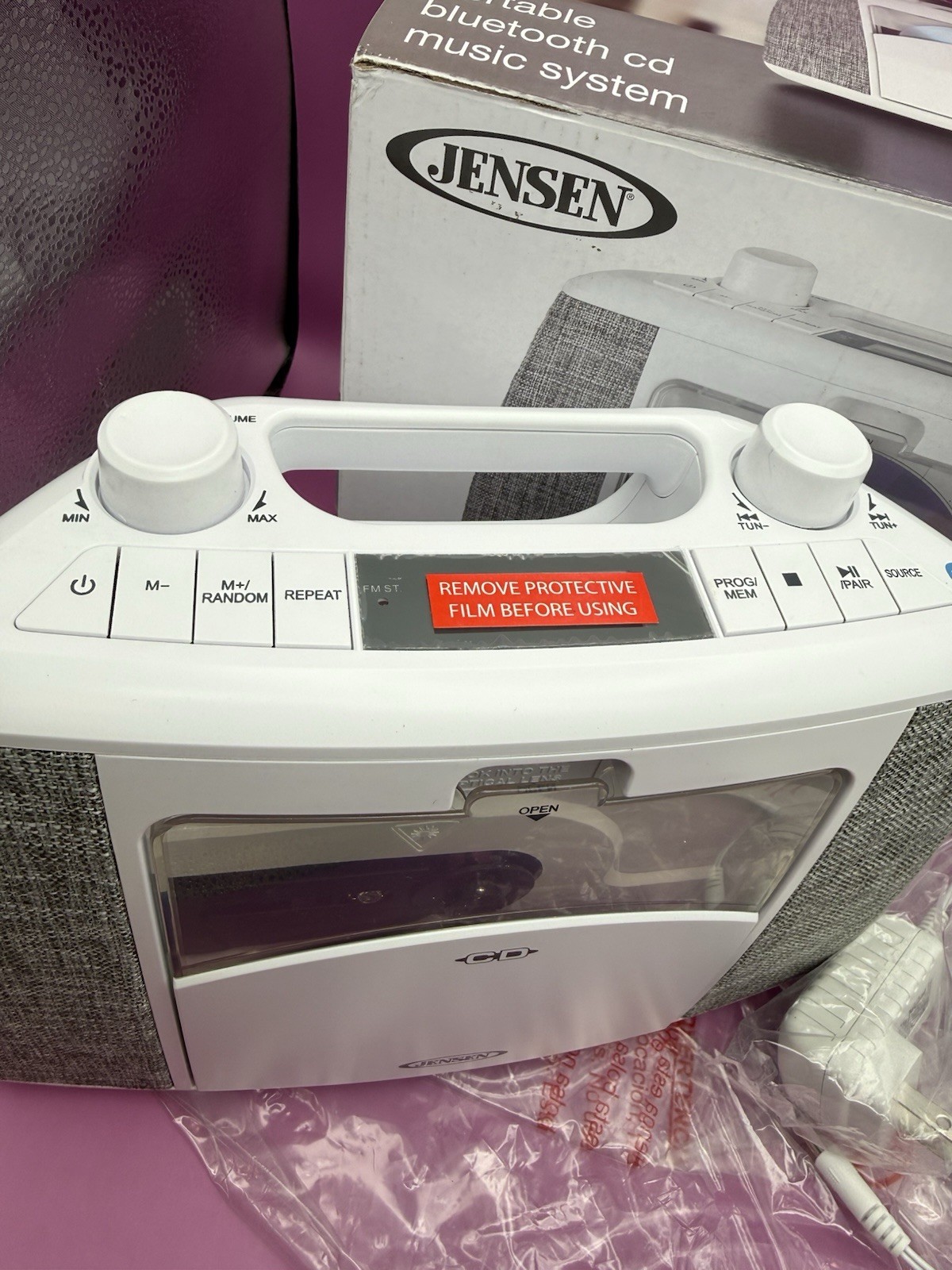 Jensen CD-565 Portable Bluetooth CD Music System FM Excellent Condition