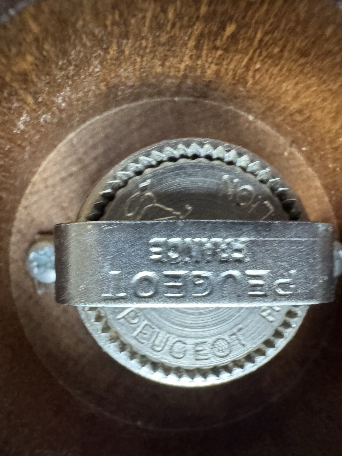 Peugeot Pepper Mill Grinder Made In France Wooden Chocolate Brown 9in